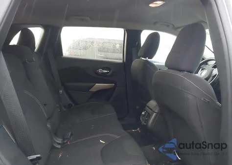 2017 Jeep Cherokee Latitude 4X4 from USA, damaged, VIN 1C4PJMCB4HW612405